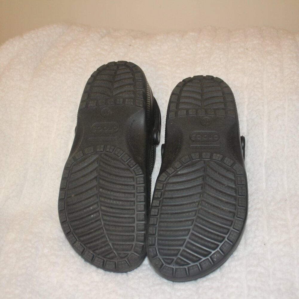 CROCS Classic Black Slip-On Clogs - Picture 3 of 4